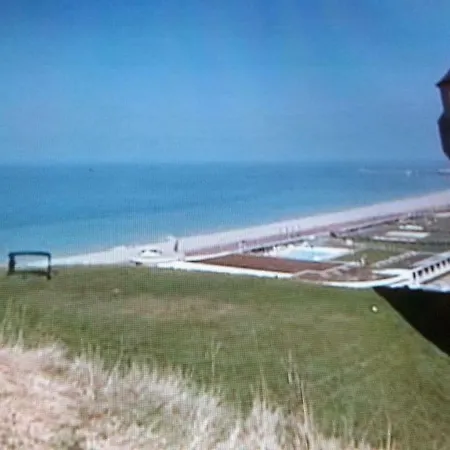 Les Baigneuses דירה *